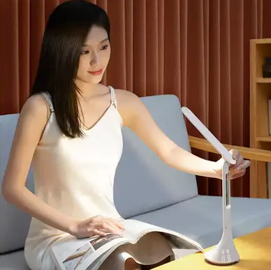 Lampe de bureau LED rechargeable numérique, température, l'heure (alarme), la date REMAX RT-E510