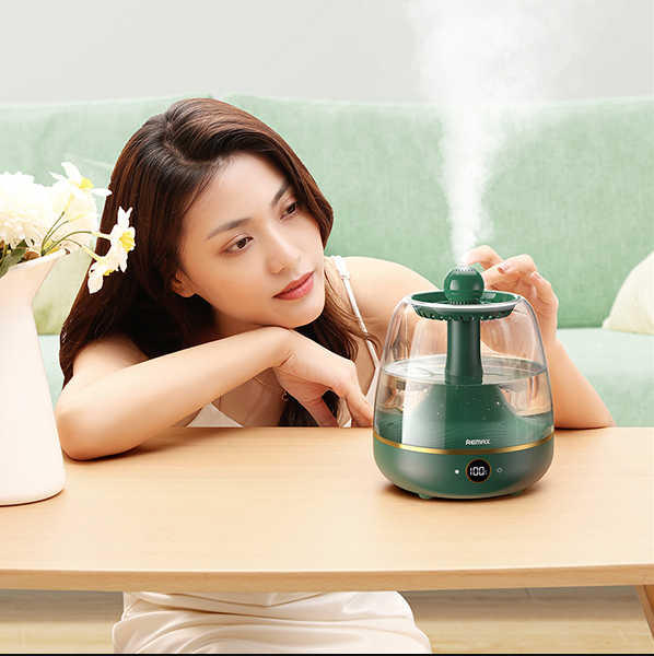 Humidificateur & Diffuseur à vapeur d'huiles essentielles 1.6L Vert RT-A700 Remax